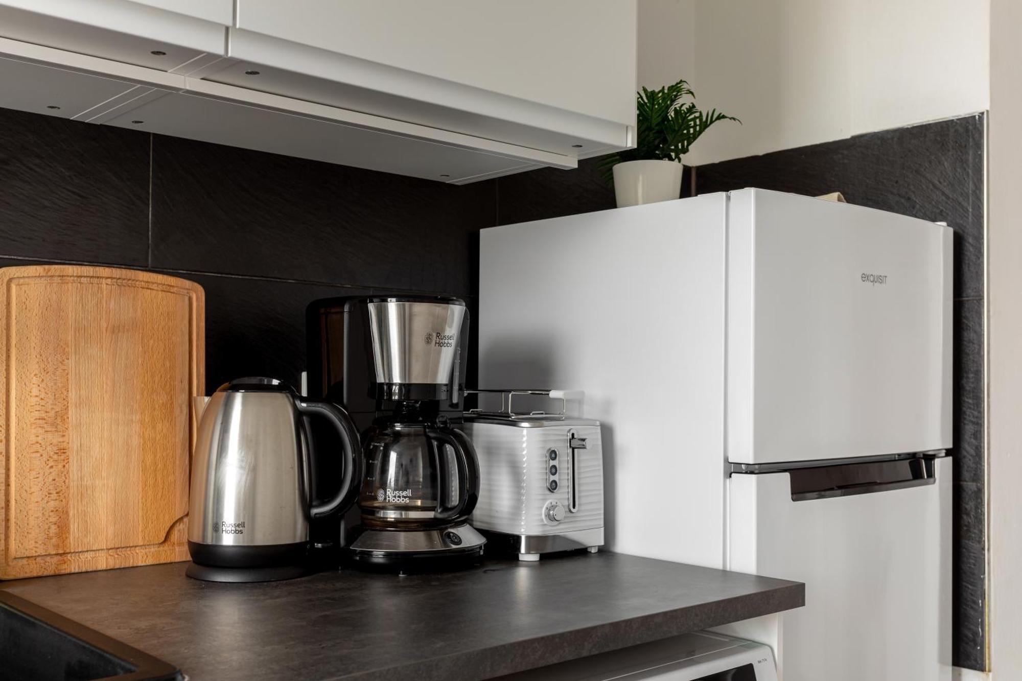 Global Living - Design I Terrace I Kitchen I Smart-tv I Parking Space I * Múnich
